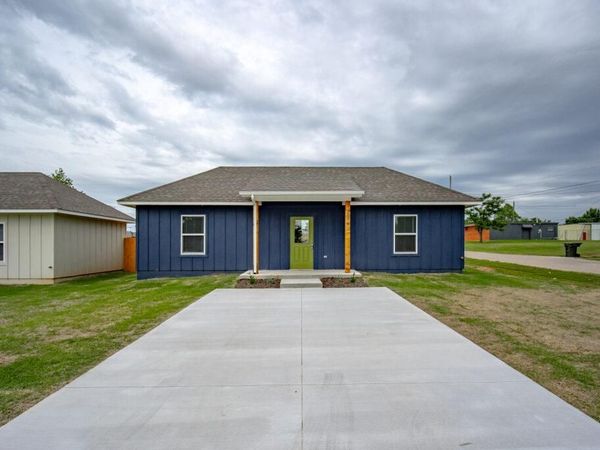 201 S 11th Street, Perry, OK 73077