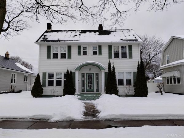 804 S 13th Street, Escanaba, MI 49829