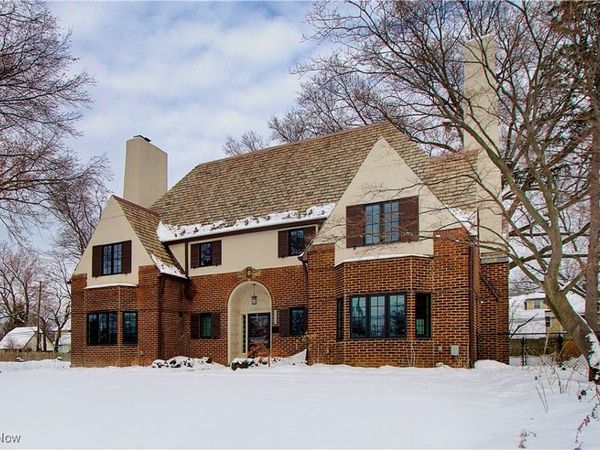 3125 Van Aken Boulevard, Shaker Heights, OH 44120