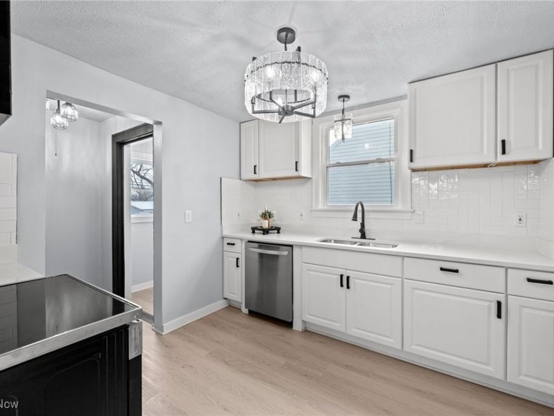 1193 Mayfield Ridge Road, Mayfield Heights, OH 44124 Photo 14