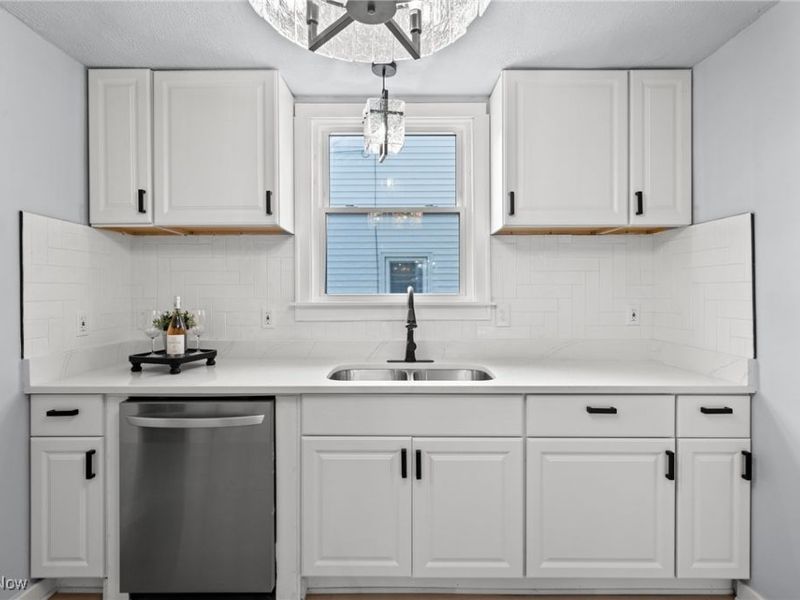 1193 Mayfield Ridge Road, Mayfield Heights, OH 44124 Photo 15