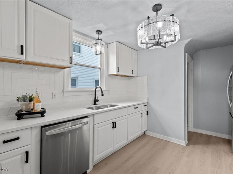 1193 Mayfield Ridge Road, Mayfield Heights, OH 44124 Photo 16