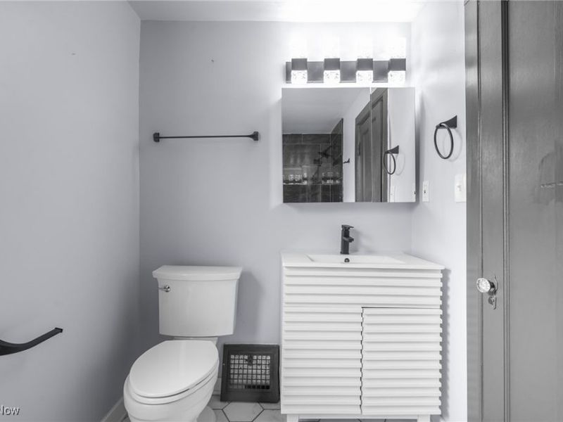 1193 Mayfield Ridge Road, Mayfield Heights, OH 44124 Photo 24