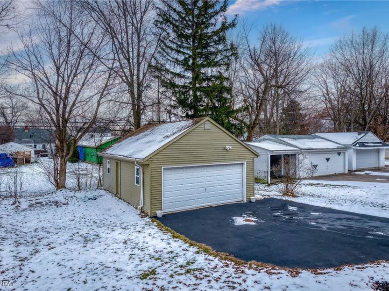 1193 Mayfield Ridge Road, Mayfield Heights, OH 44124 Photo 33