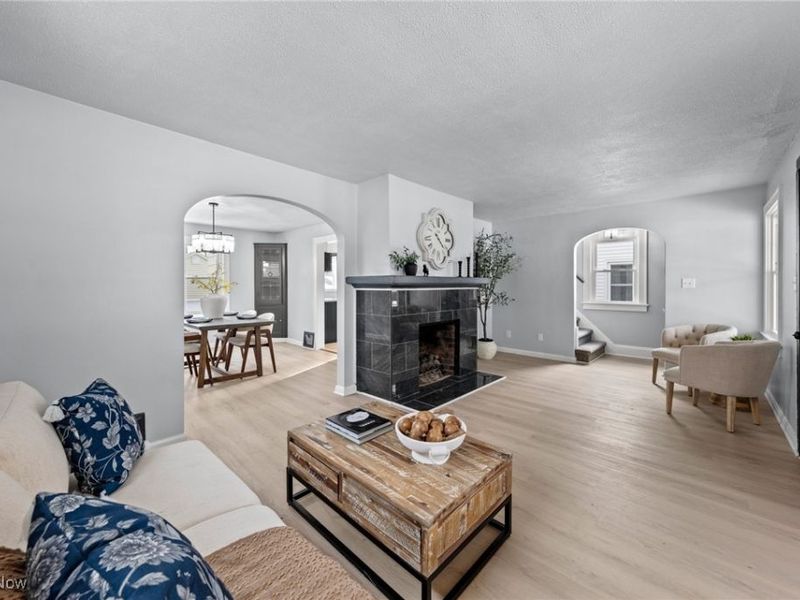 1193 Mayfield Ridge Road, Mayfield Heights, OH 44124 Photo 5