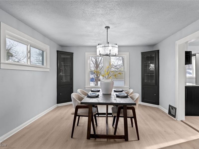 1193 Mayfield Ridge Road, Mayfield Heights, OH 44124 Photo 9