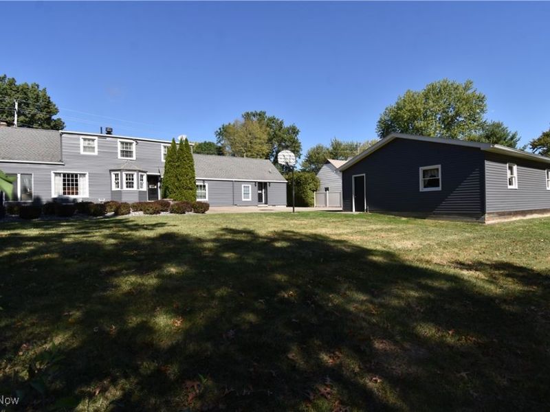 365 Scott Street, Hubbard, OH 44425 Photo 4