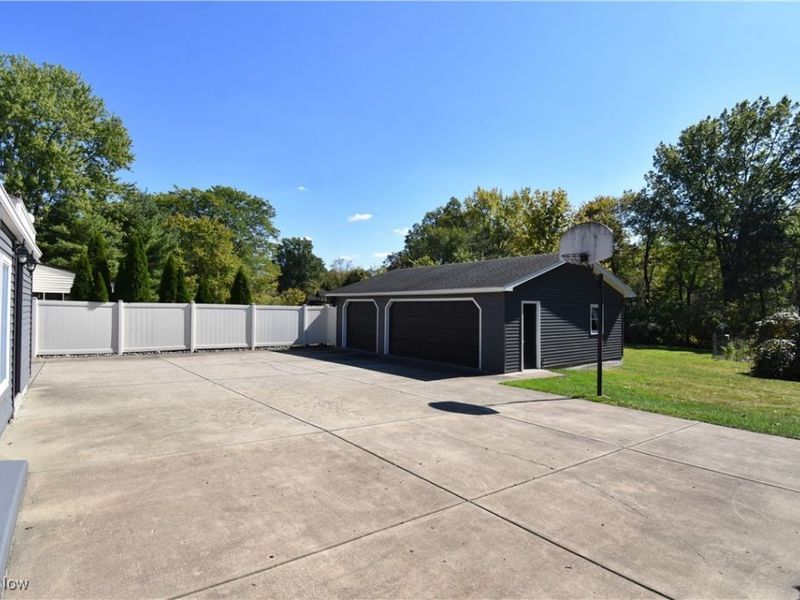 365 Scott Street, Hubbard, OH 44425 Photo 5