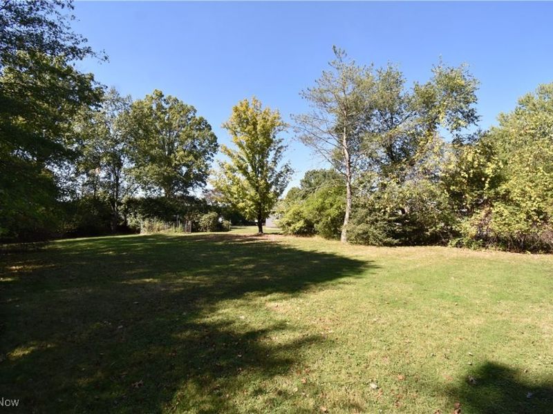 365 Scott Street, Hubbard, OH 44425 Photo 7