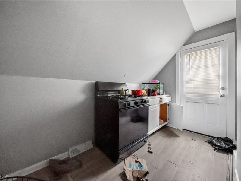 1523 Winchester Avenue, Lakewood, OH 44107 Photo 11