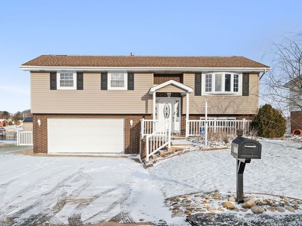 322 Highland Dr, Elizabeth, PA 15037