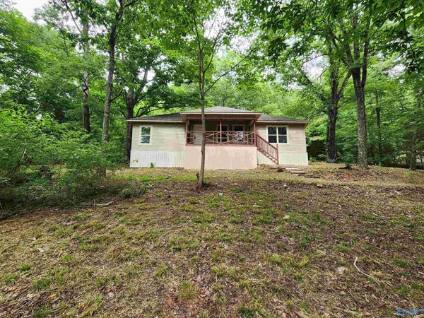 724 Old Hwy 31 S, Falkville, AL 35622