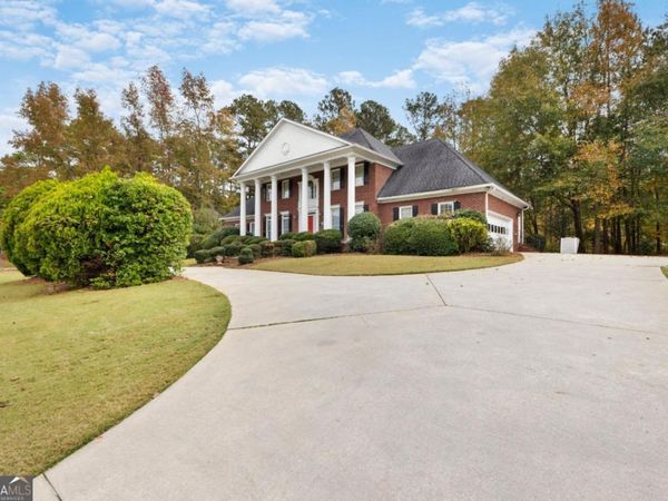 110 Emerald Lake Drive, Fayetteville, GA 30215
