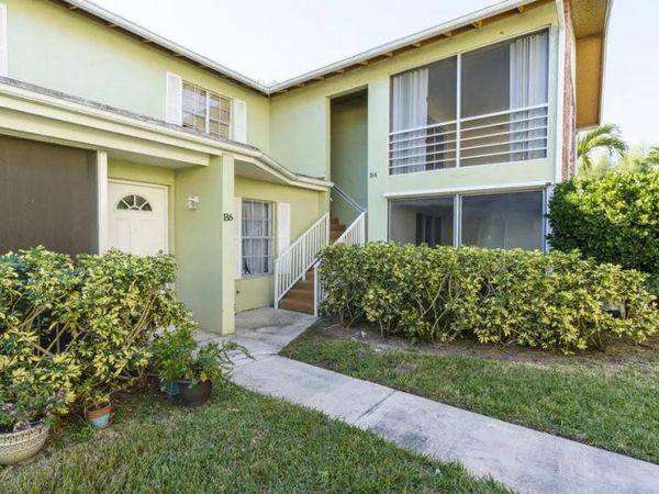 12036 Alternate A1a, Unit B4, Palm Beach Gardens, FL 33410