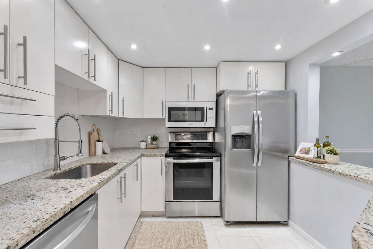 9370 SW 8th Street, Unit 116, Boca Raton, FL 33428 Photo