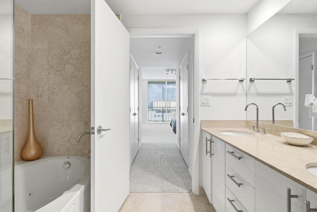 550 Okeechobee Boulevard, Unit 602, West Palm Beach, FL 33401 Photo