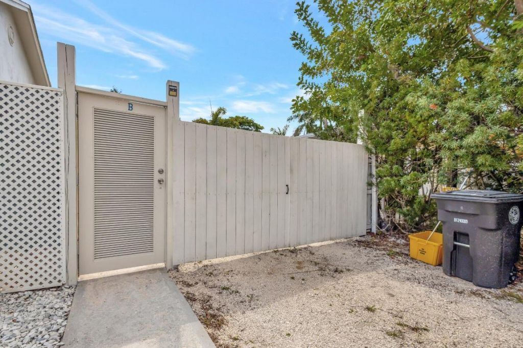 1225 16th Ave N B, Lake Worth Beach, FL 33460 Photo