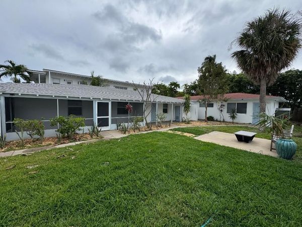 1235 Beach Road, Unit 4, Singer Island, FL 33404