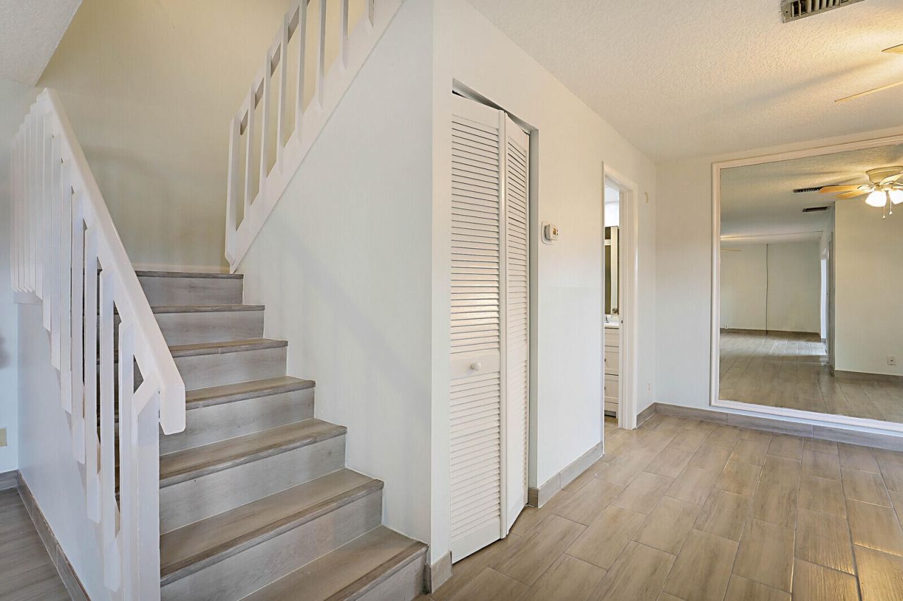 253 Woodland Road, Palm Springs, FL 33461 Photo