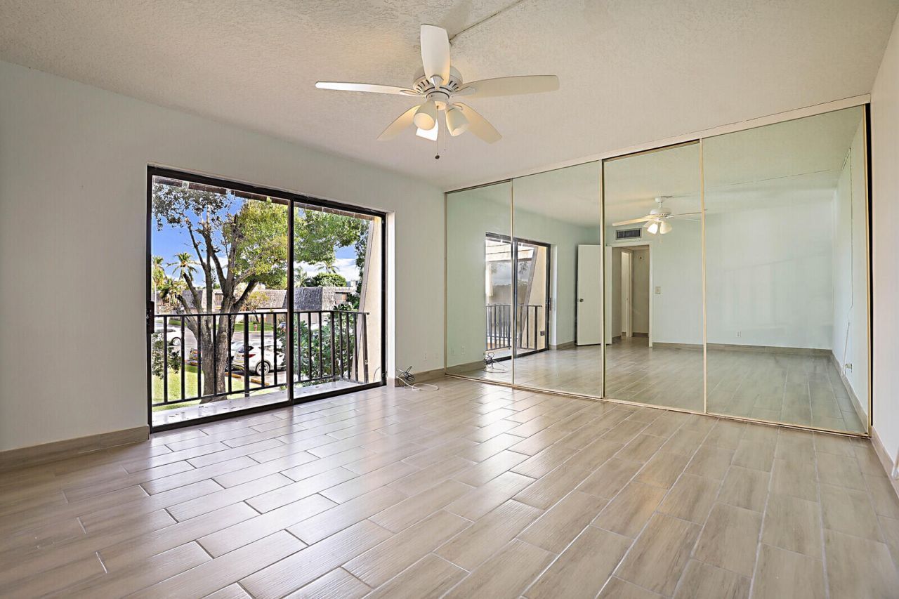 253 Woodland Road, Palm Springs, FL 33461 Photo