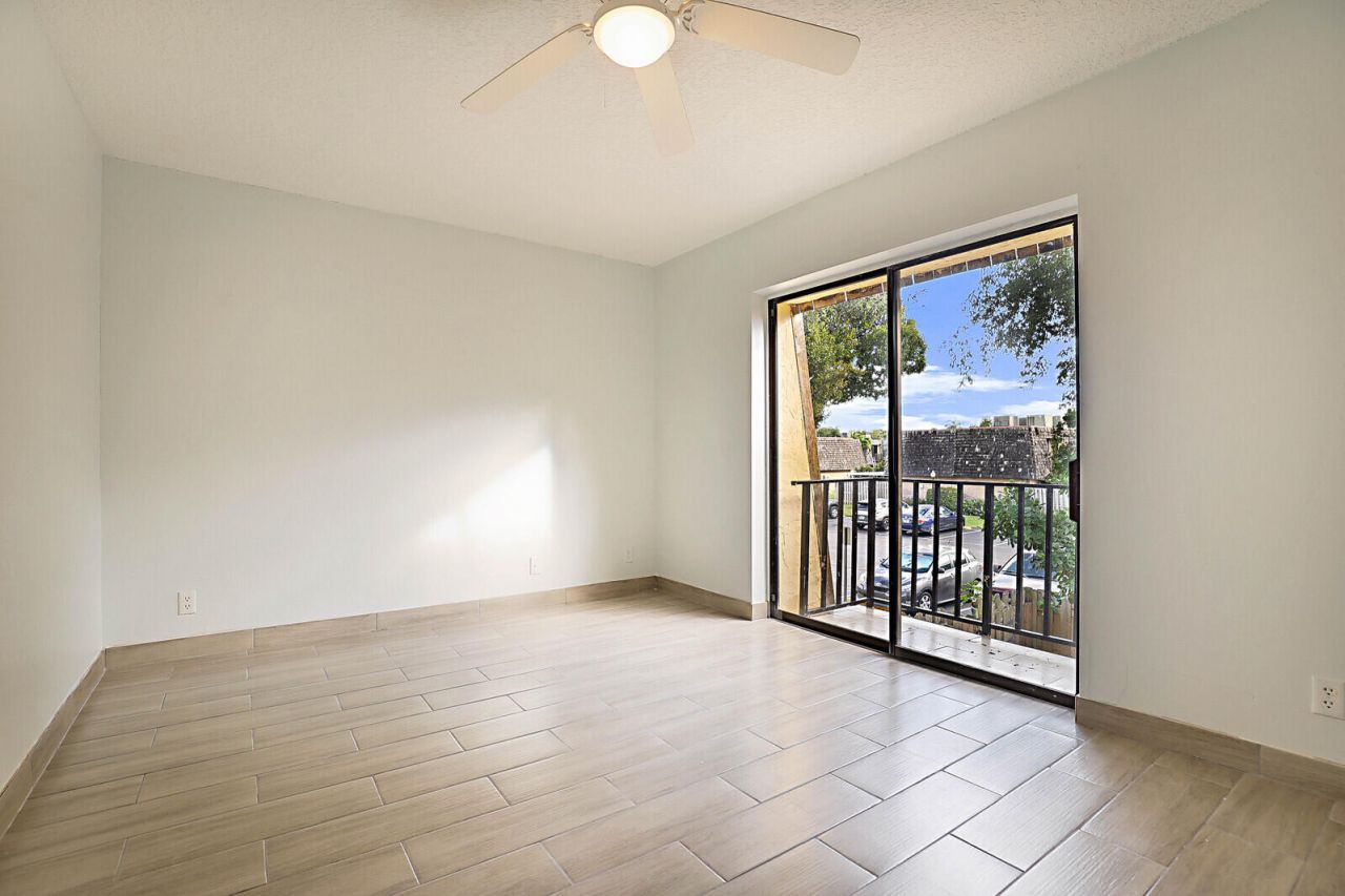 253 Woodland Road, Palm Springs, FL 33461 Photo