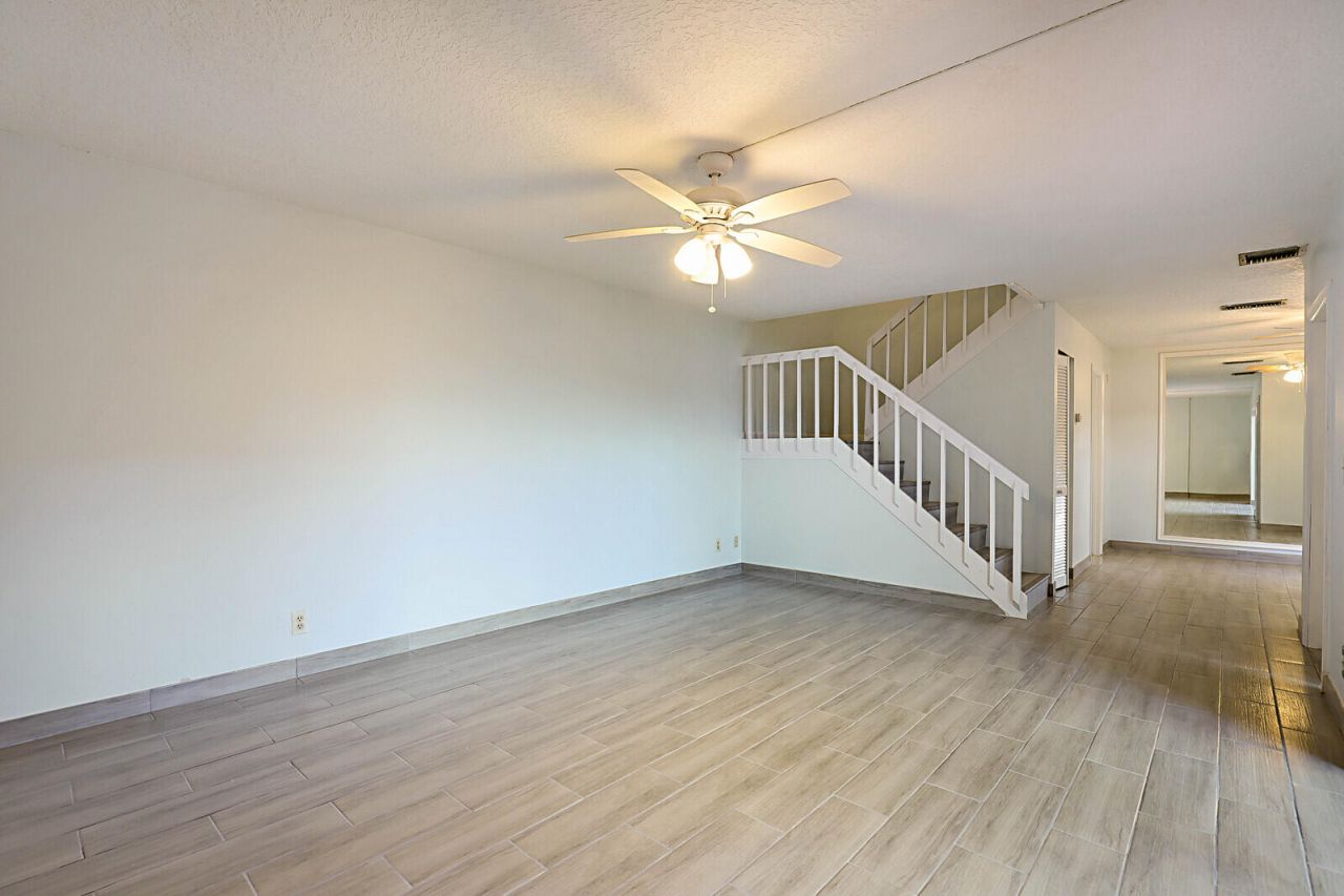 253 Woodland Road, Palm Springs, FL 33461 Photo