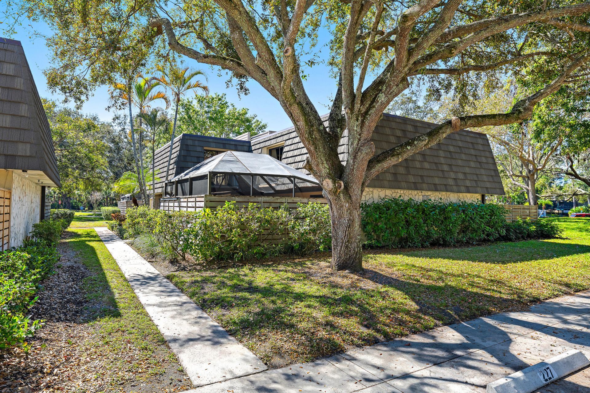 227 2nd Terrace, Palm Beach Gardens, FL 33418 Photo