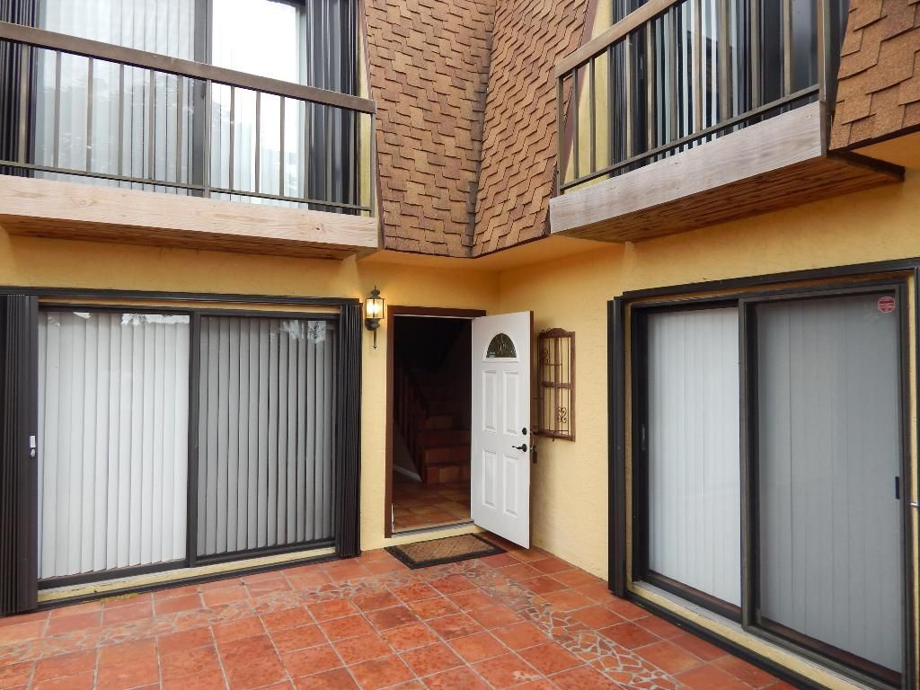 110 N Delaware Boulevard, Unit 13c, Jupiter, FL 33458 Photo