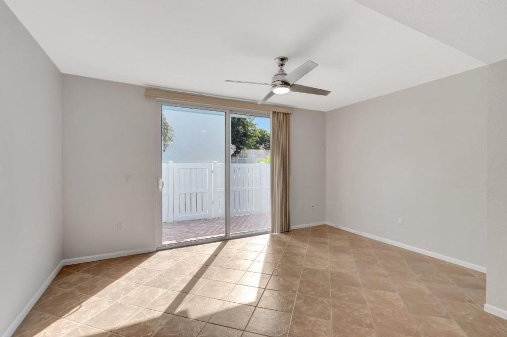 1016 E Jeffery Street, Unit 1016, Boca Raton, FL 33487 Photo