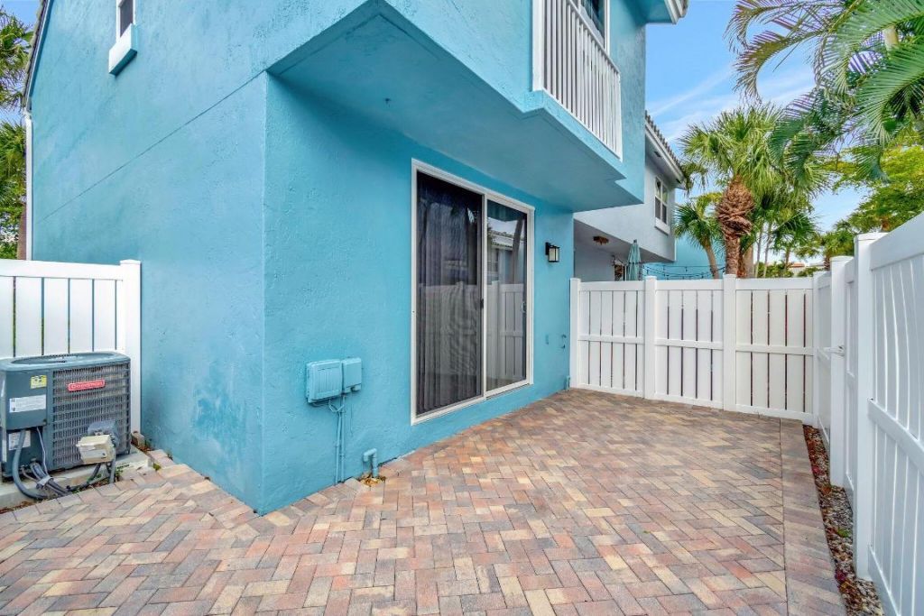 1016 E Jeffery Street, Unit 1016, Boca Raton, FL 33487 Photo