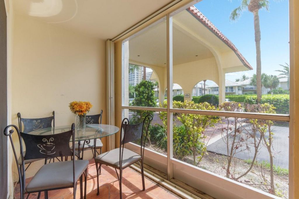 951 De Soto Road, Unit 130, Boca Raton, FL 33432 Photo