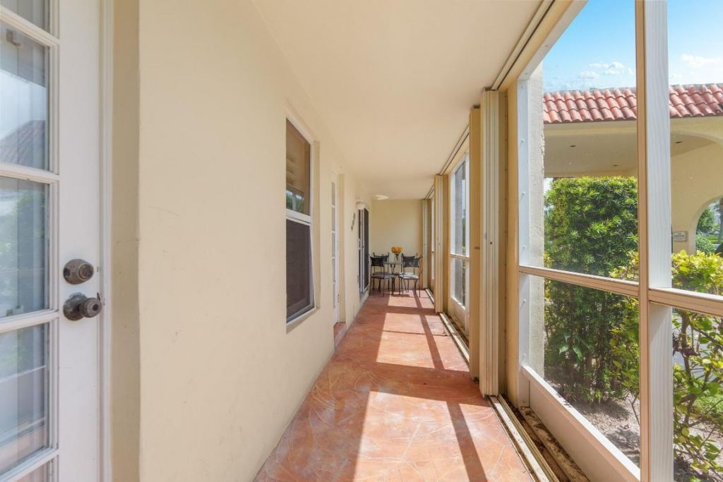 951 De Soto Road, Unit 130, Boca Raton, FL 33432 Photo