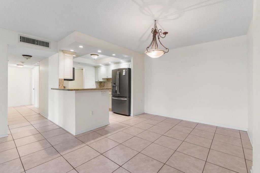 951 De Soto Road, Unit 130, Boca Raton, FL 33432 Photo