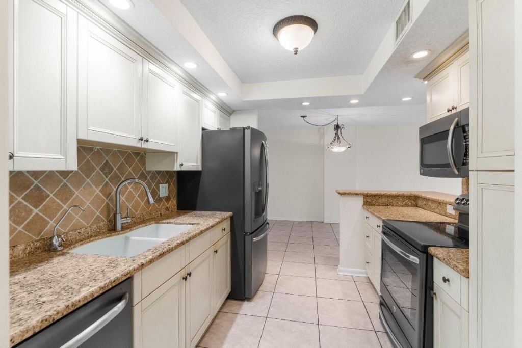 951 De Soto Road, Unit 130, Boca Raton, FL 33432 Photo