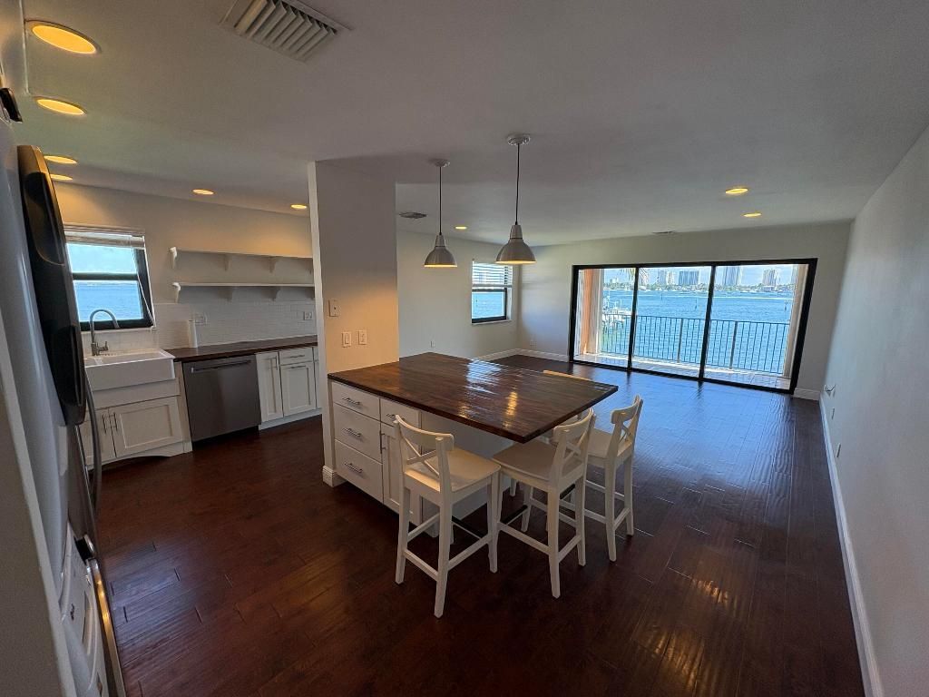 360 Wilma Circle, Unit 5, Riviera Beach, FL 33404 Photo