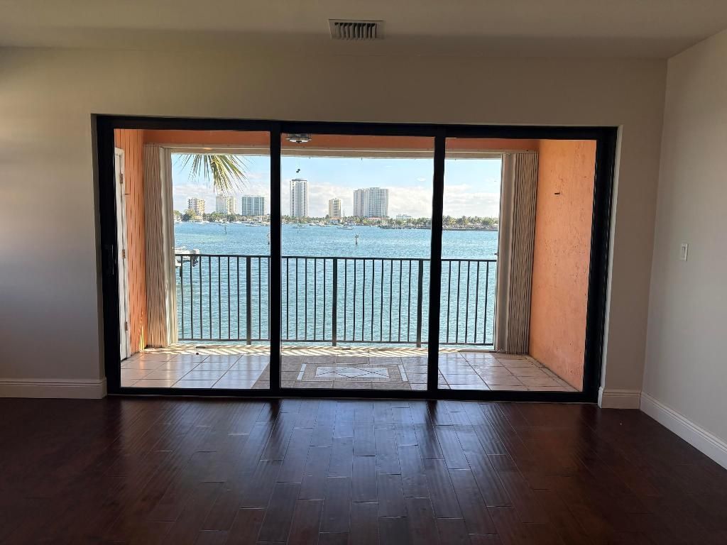 360 Wilma Circle, Unit 5, Riviera Beach, FL 33404 Photo