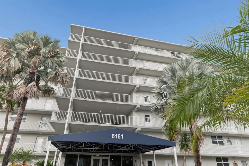 6161 NW 2nd Avenue, Unit 420, Boca Raton, FL 33487 Photo