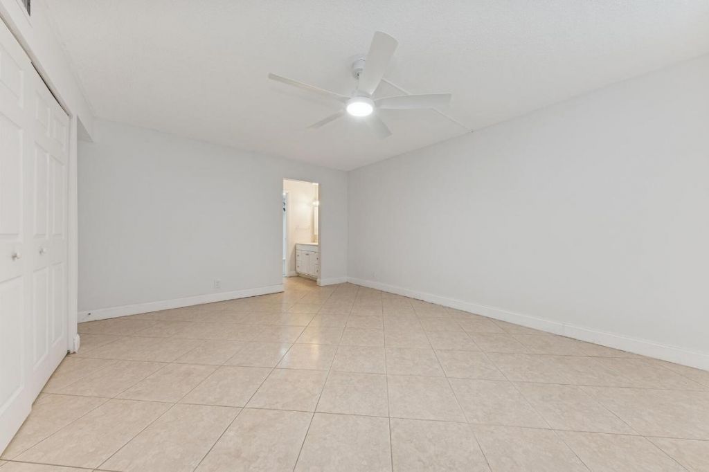 6161 NW 2nd Avenue, Unit 420, Boca Raton, FL 33487 Photo