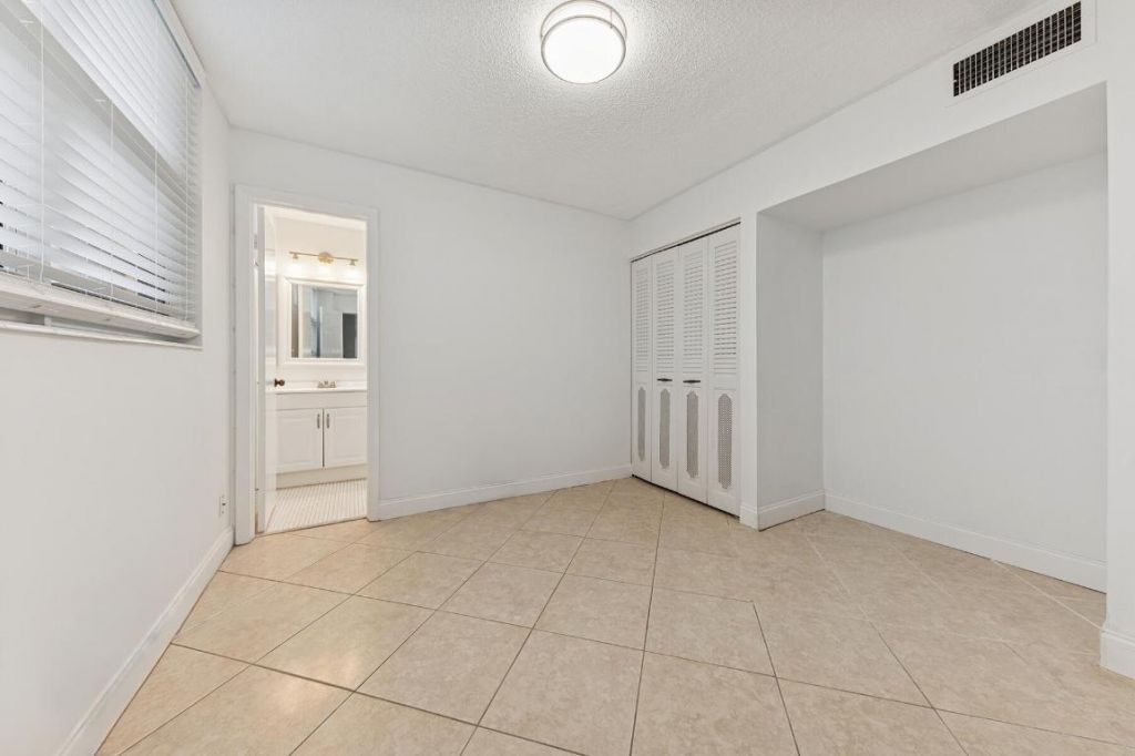 6161 NW 2nd Avenue, Unit 420, Boca Raton, FL 33487 Photo