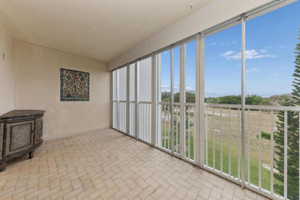 6161 NW 2nd Avenue, Unit 420, Boca Raton, FL 33487 Photo