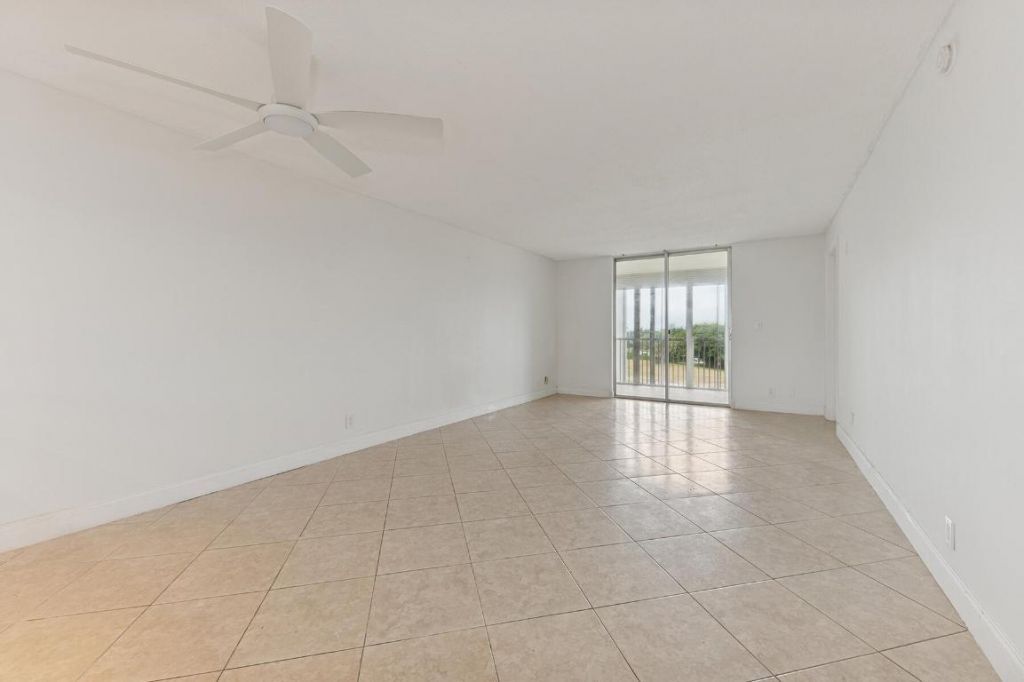 6161 NW 2nd Avenue, Unit 420, Boca Raton, FL 33487 Photo