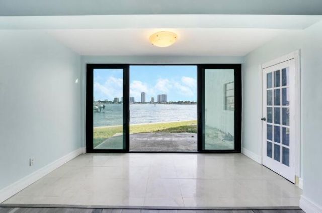 360 Wilma Circle, Unit 6, Riviera Beach, FL 33404 Photo