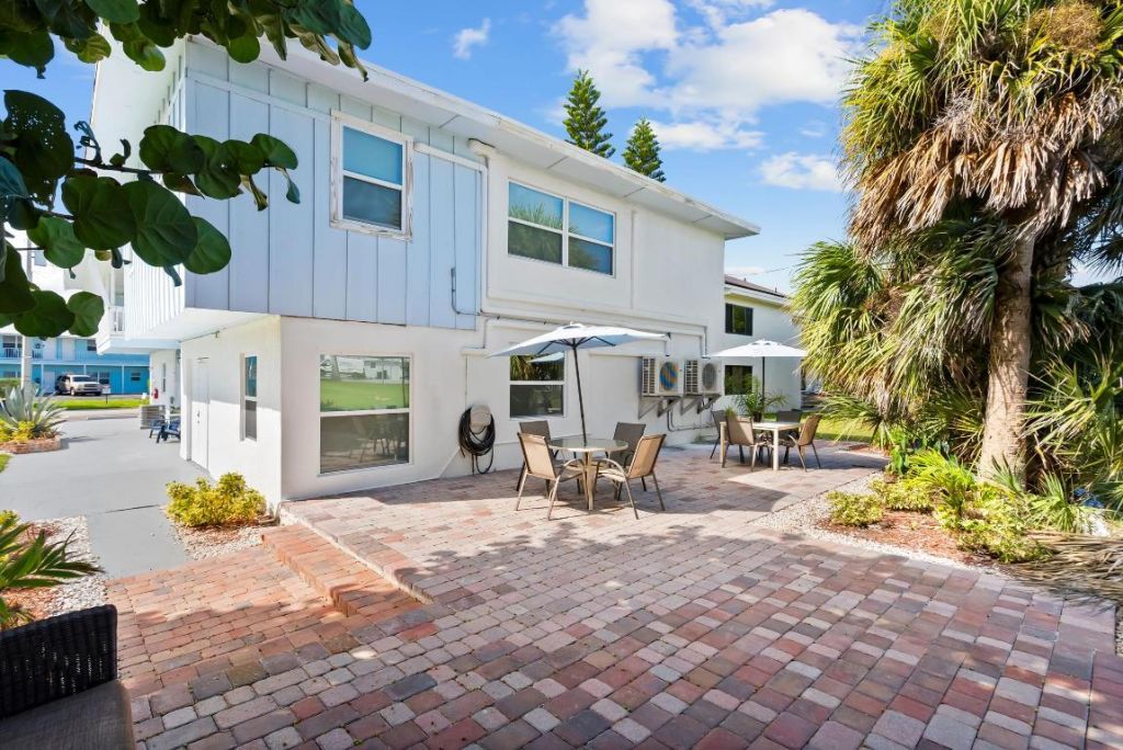 670 Hernando Street, Unit A, Fort Pierce, FL 34949 Photo