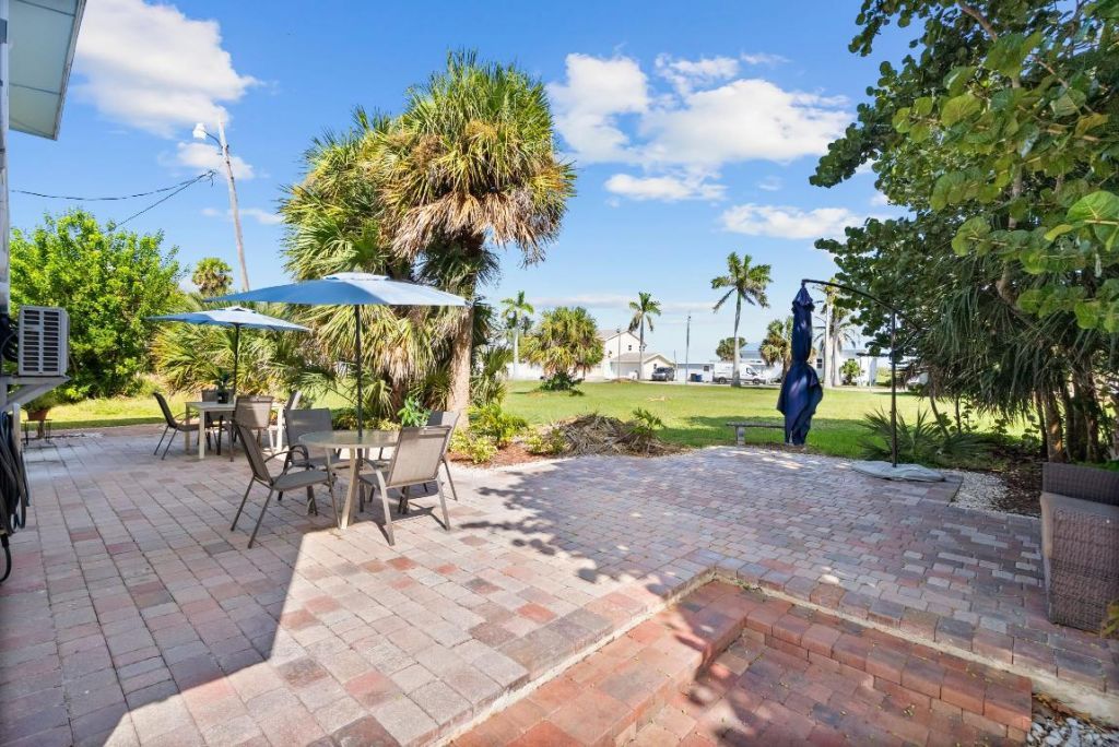 670 Hernando Street, Unit A, Fort Pierce, FL 34949 Photo