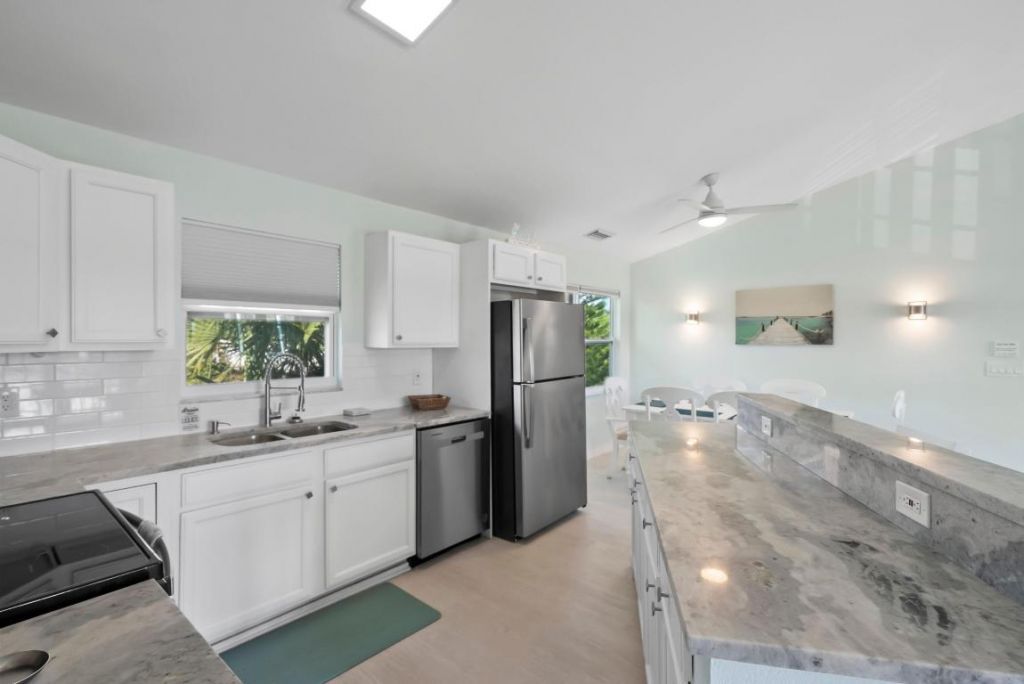 670 Hernando Street, Unit A, Fort Pierce, FL 34949 Photo