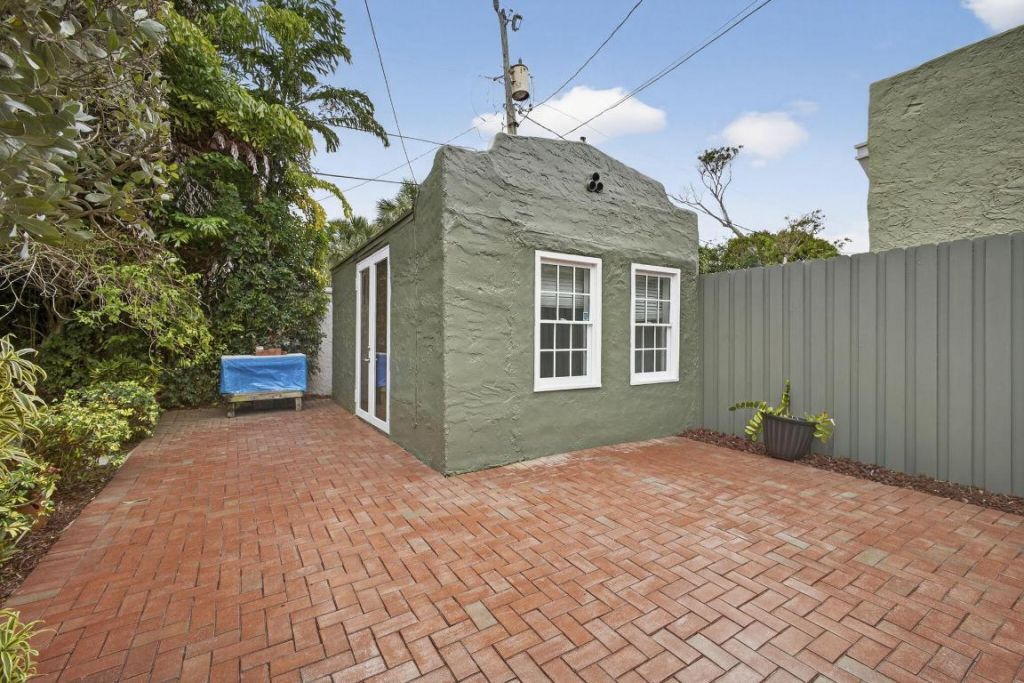 616 Upland Road, West Palm Beach, FL 33401 Photo