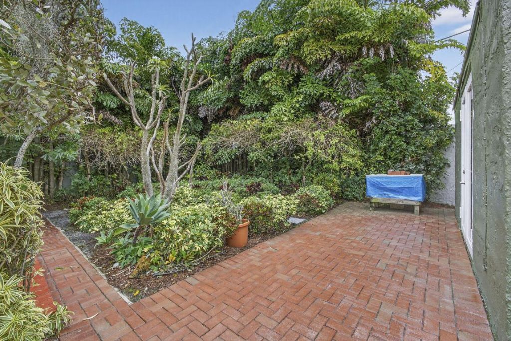 616 Upland Road, West Palm Beach, FL 33401 Photo