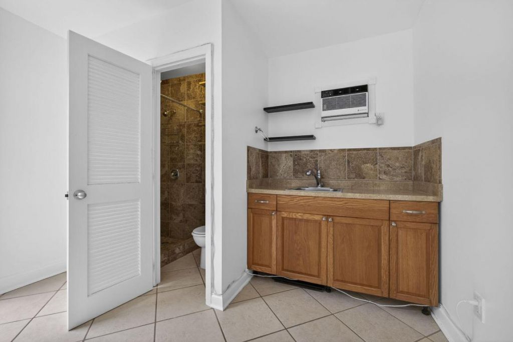 616 Upland Road, West Palm Beach, FL 33401 Photo