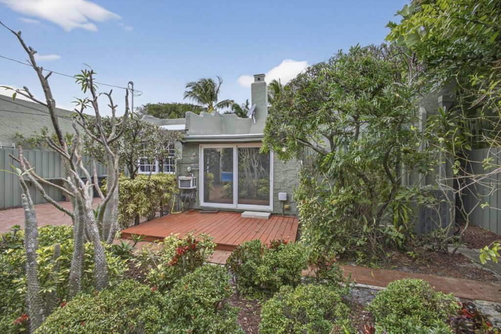 616 Upland Road, West Palm Beach, FL 33401 Photo