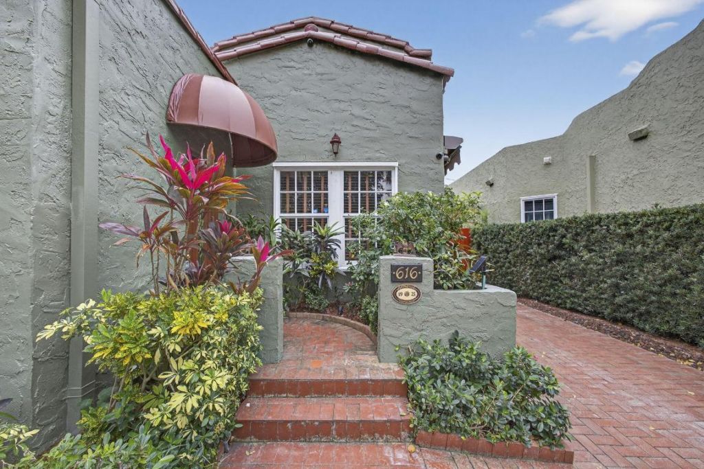 616 Upland Road, West Palm Beach, FL 33401 Photo